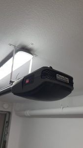 Ofertas de puertas automáticas Ofertas de puertas automáticas - Motor a techo para puertas automáticas seccionales y basculantes